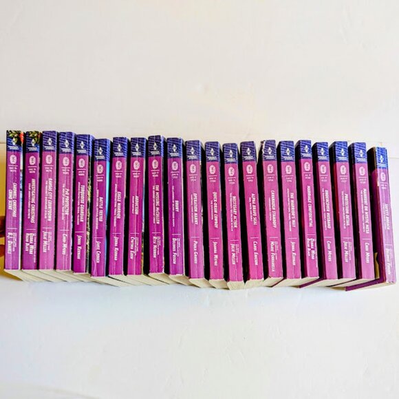 Harlequin Intrigue Set of 21 Paperback Small Various Authors 2016-19 - Picture 2 of 9